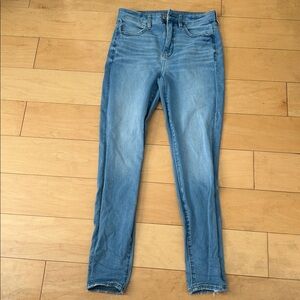 American eagle light blue skinny Jeans